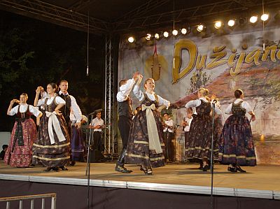 vecer folklora 1